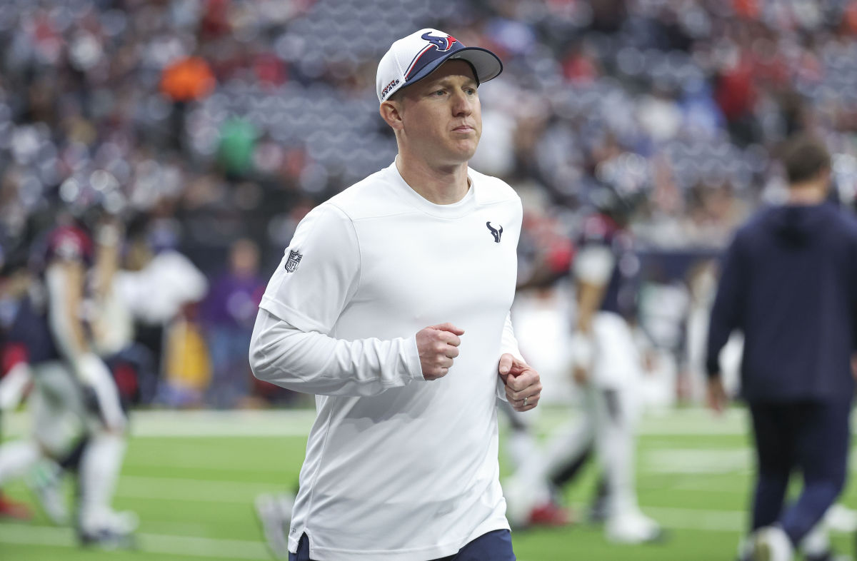 Houston Texans offensive coordinator Bobby Slowik.